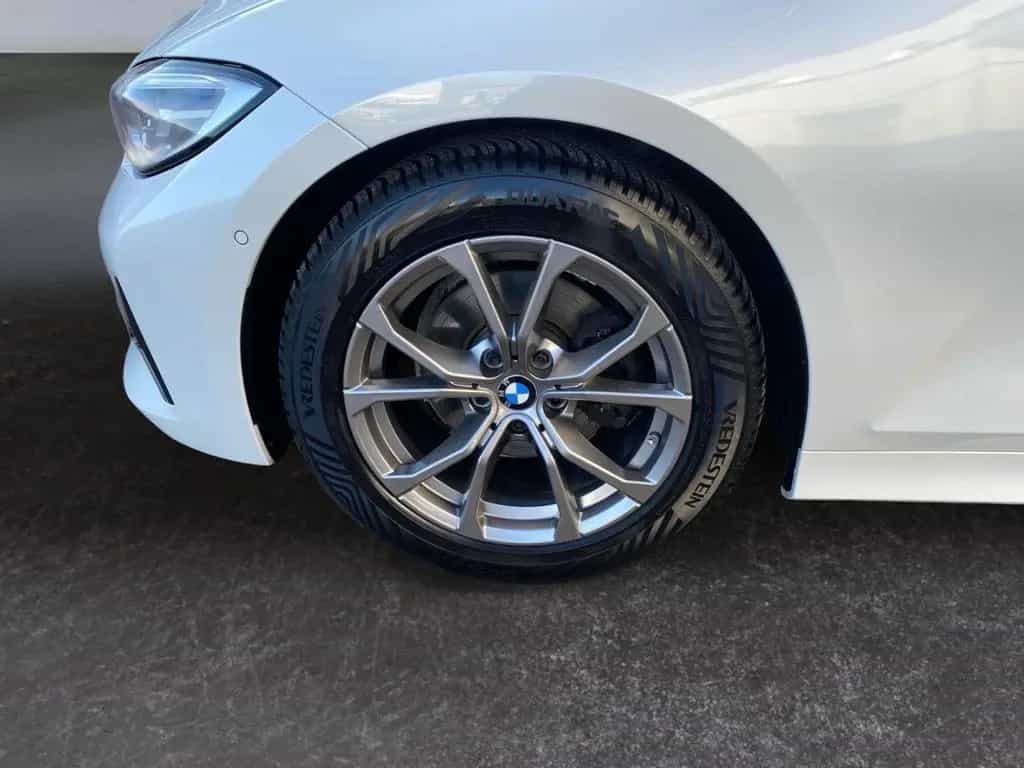 BMW 3 Series 320 d Touring Luxury Line *AHK*Pano*HiFi*SHZ*CAM 01/2020-photo-21