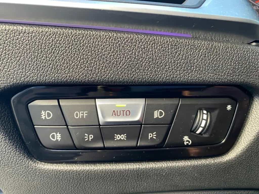 BMW 3 Series 320 d Touring Luxury Line *AHK*Pano*HiFi*SHZ*CAM 01/2020-photo-23