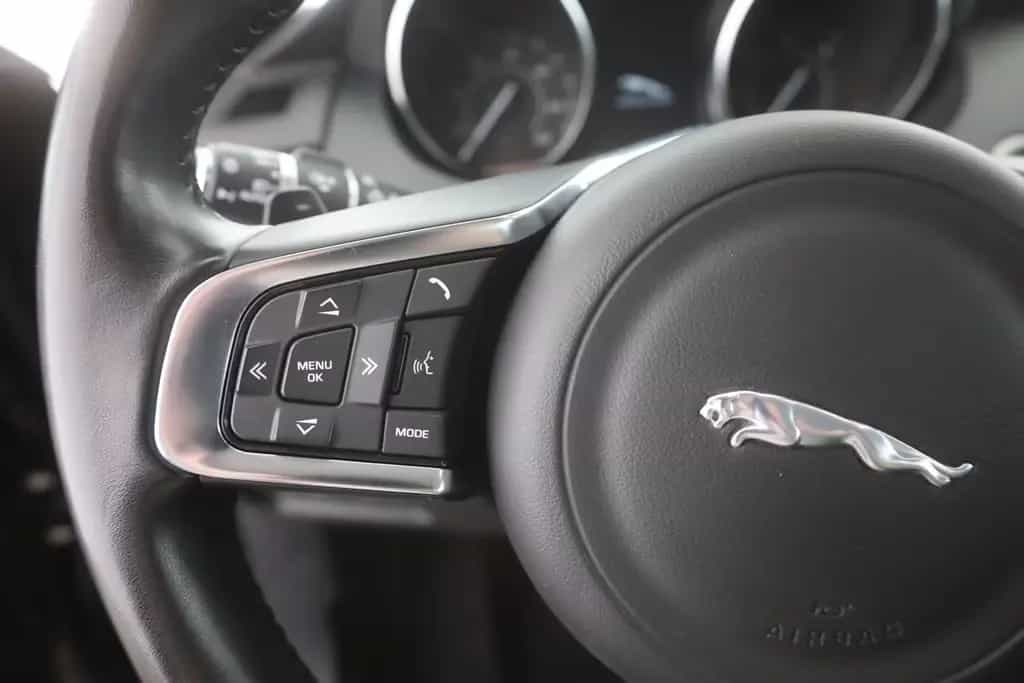 Jaguar E-Pace D180 S AWD LED Navi Leder Kamera DAB 03/2019-photo-14