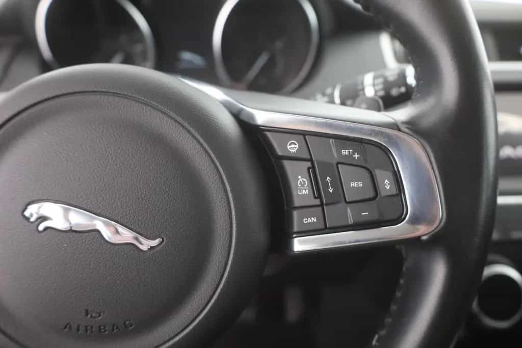 Jaguar E-Pace D180 S AWD LED Navi Leder Kamera DAB 03/2019-photo-15