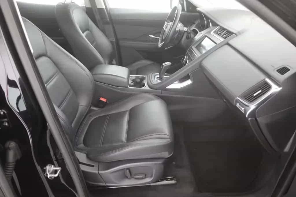 Jaguar E-Pace D180 S AWD LED Navi Leder Kamera DAB 03/2019-photo-23