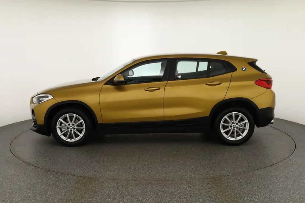 BMW X2 18i Advantage LED Navi Sitzheizung DAB USB 01/2020-photo-1