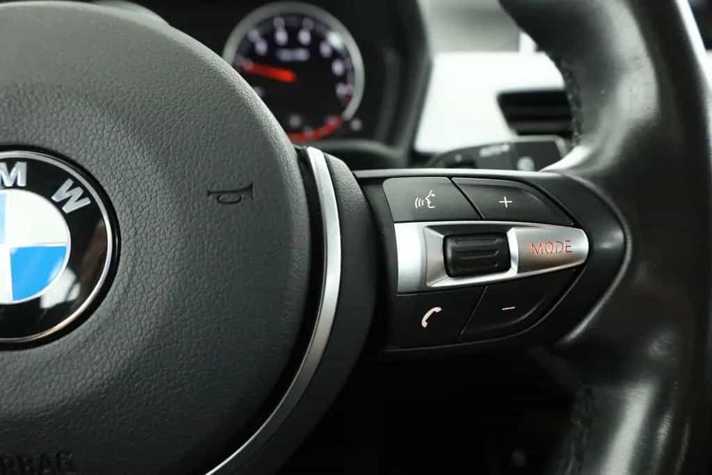 BMW X2 18i Advantage LED Navi Sitzheizung DAB USB 01/2020-photo-16