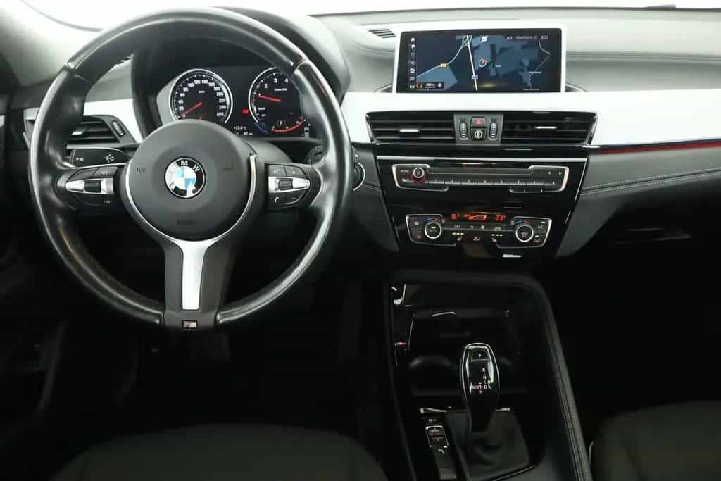 BMW X2 18i Advantage LED Navi Sitzheizung DAB USB 01/2020-photo-9
