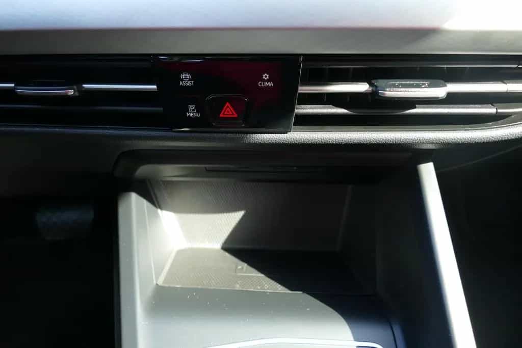 Volkswagen Golf VIII Variant Life eTSI DSG LED ACC Tempomat 07/2022-photo-19