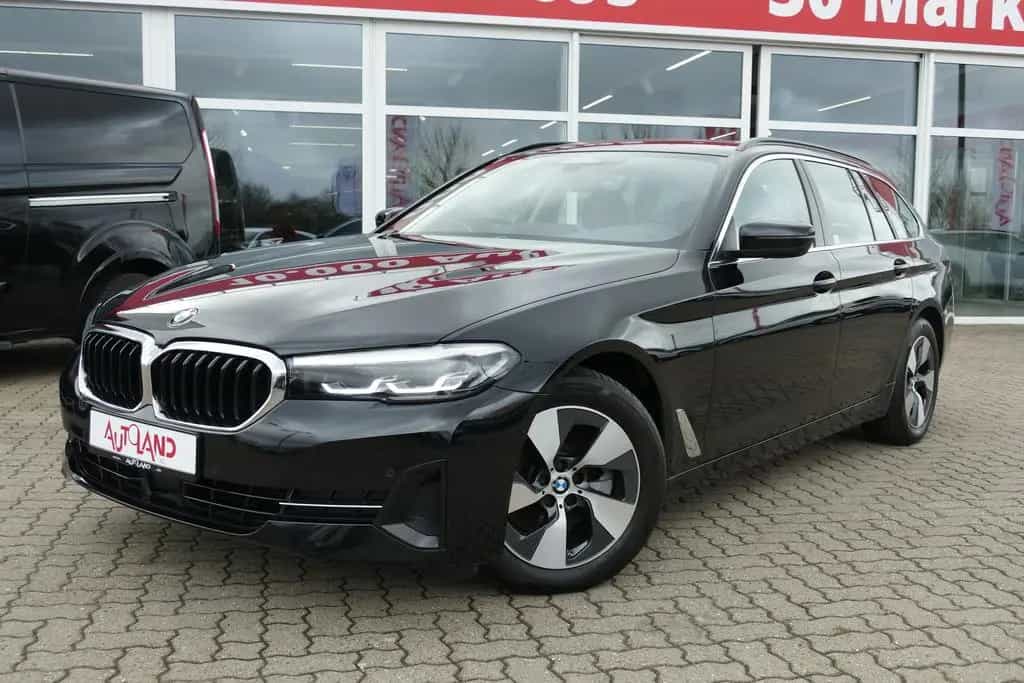 BMW 5 Series 520d Touring Aut. LED Navi ACC Sportsitze Leder 08/2022-photo-1