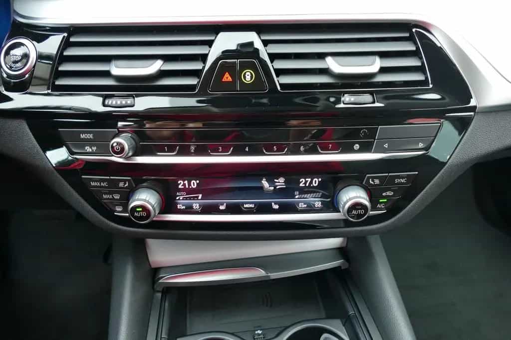 BMW 5 Series 520d Touring Aut. LED Navi ACC Sportsitze Leder 08/2022-photo-20