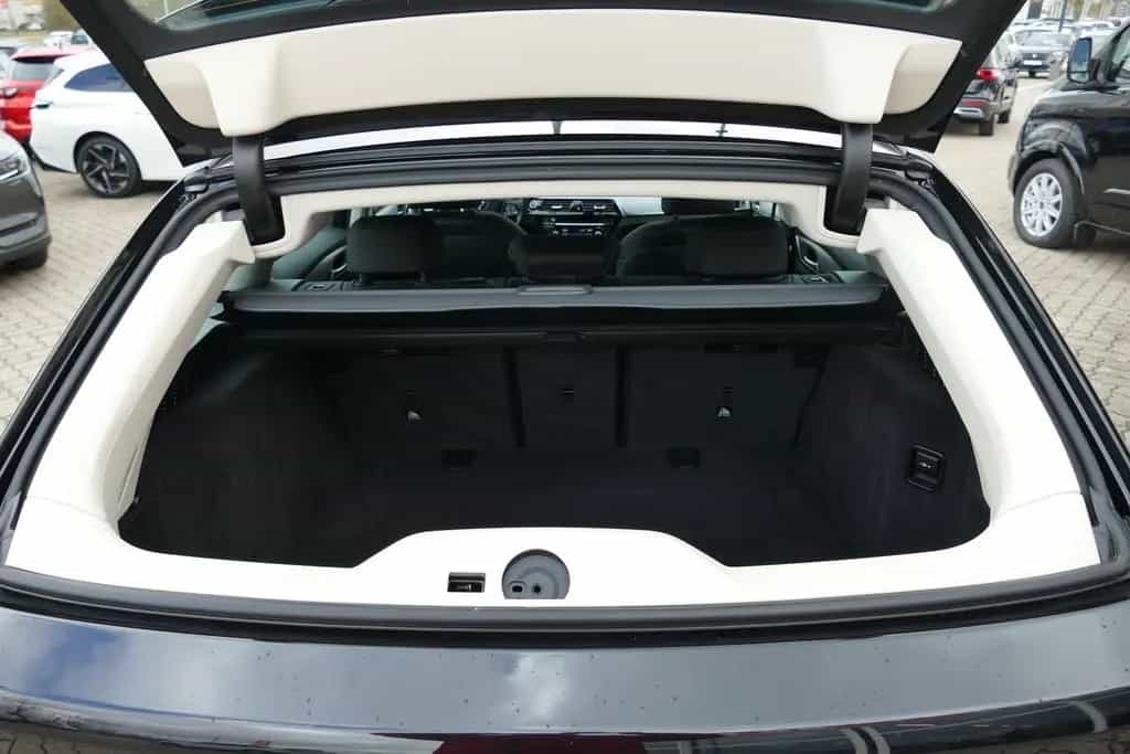 BMW 5 Series 520d Touring Aut. LED Navi ACC Sportsitze Leder 08/2022-photo-32