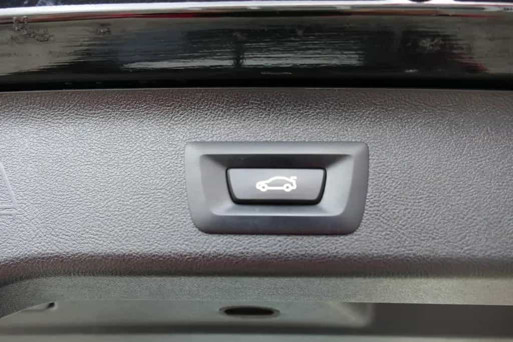 BMW 5 Series 520d Touring Aut. LED Navi ACC Sportsitze Leder 08/2022-photo-34
