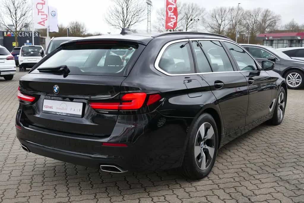 BMW 5 Series 520d Touring Aut. LED Navi ACC Sportsitze Leder 08/2022-photo-4