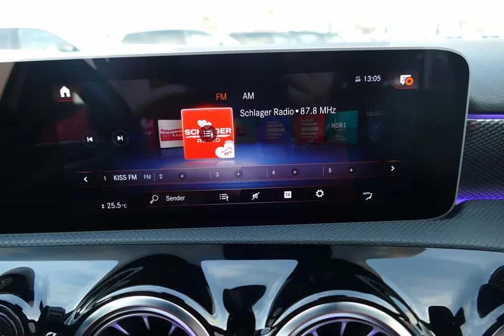 Mercedes-Benz A-Class Progressive LED Navi Sitzheizung Tempomat 04/2019-photo-16