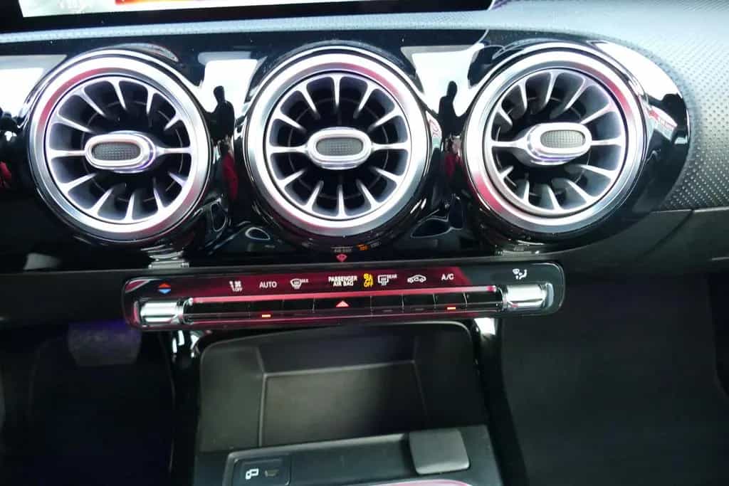 Mercedes-Benz A-Class Progressive LED Navi Sitzheizung Tempomat 04/2019-photo-19