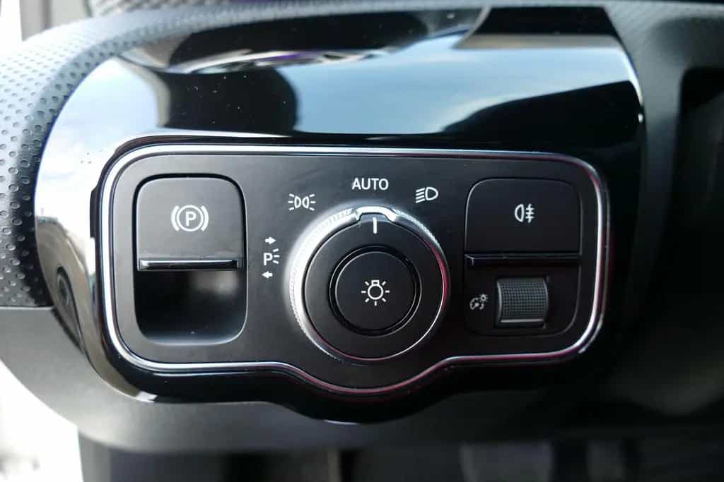 Mercedes-Benz A-Class Progressive LED Navi Sitzheizung Tempomat 04/2019-photo-21