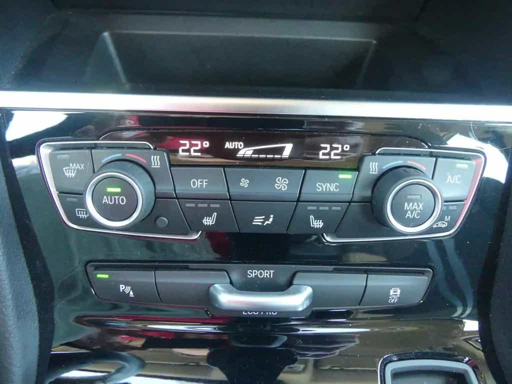 BMW 2 Series 220 Active Tourer LED Navi Kamera Sitzheizung PD 01/2019-photo-15