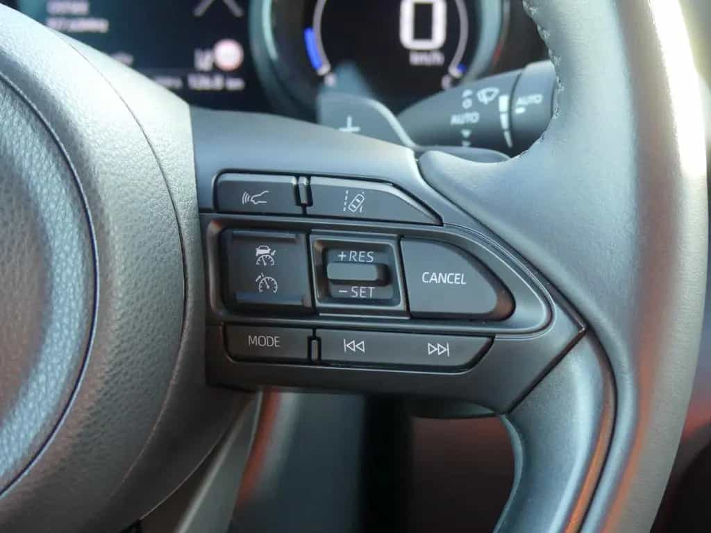 Toyota Yaris 1.5 Style LED Navi Totwinkel DAB Head-Up 02/2021-photo-16