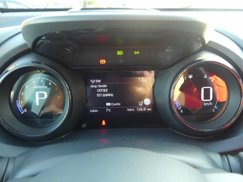 Toyota Yaris 1.5 Style LED Navi Totwinkel DAB Head-Up 02/2021-photo-19