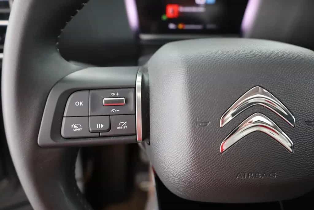 Citroën C4 PureTech 130 LED Navi Pano 360° 05/2024-photo-16