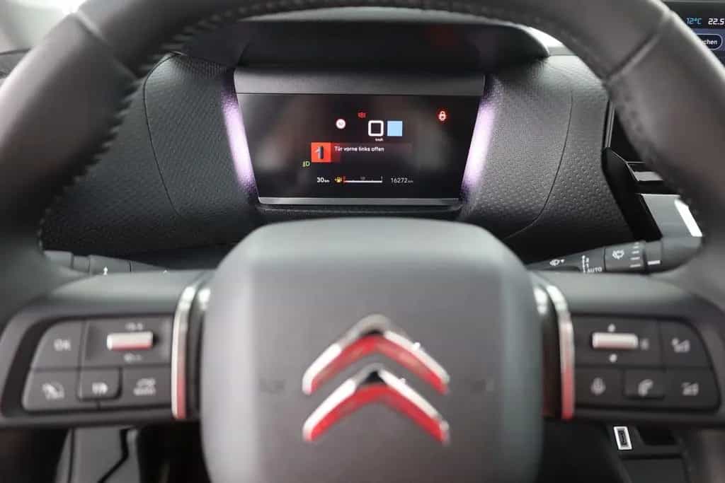 Citroën C4 PureTech 130 LED Navi Pano 360° 05/2024-photo-18