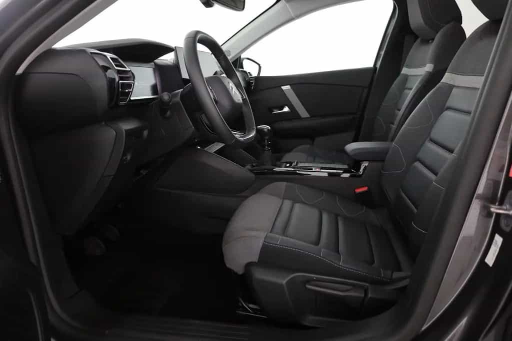 Citroën C4 PureTech 130 LED Navi Pano 360° 05/2024-photo-23