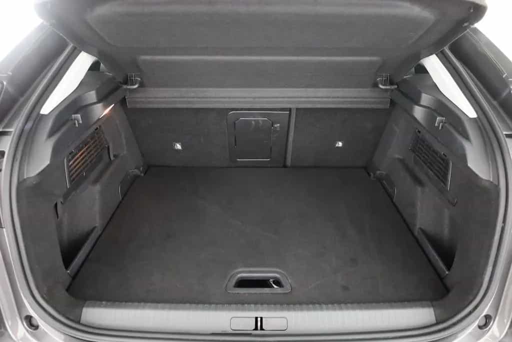 Citroën C4 PureTech 130 LED Navi Pano 360° 05/2024-photo-26