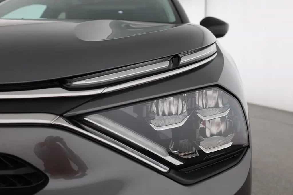 Citroën C4 PureTech 130 LED Navi Pano 360° 05/2024-photo-30