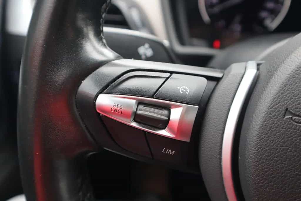 BMW X2 sDrive 18i M Sport LED Navi Kamera Tempomat 04/2019-photo-12