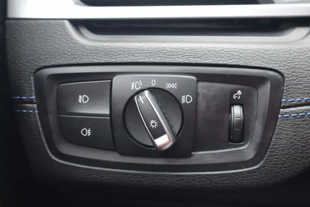 BMW X2 sDrive 18i M Sport LED Navi Kamera Tempomat 04/2019-photo-16