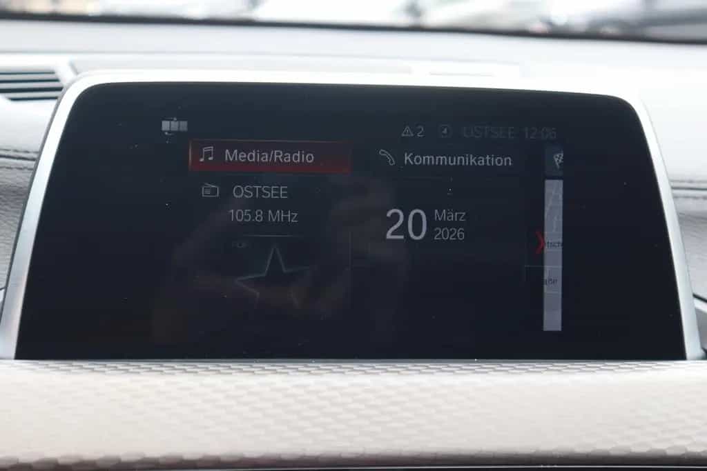 BMW X2 sDrive 18i M Sport LED Navi Kamera Tempomat 04/2019-photo-19