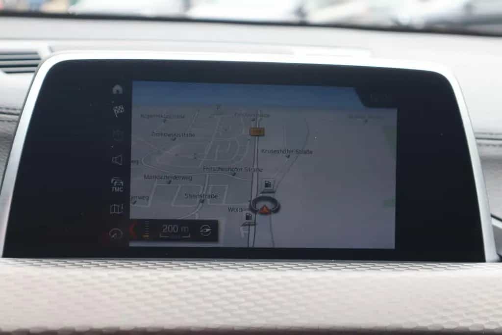 BMW X2 sDrive 18i M Sport LED Navi Kamera Tempomat 04/2019-photo-21
