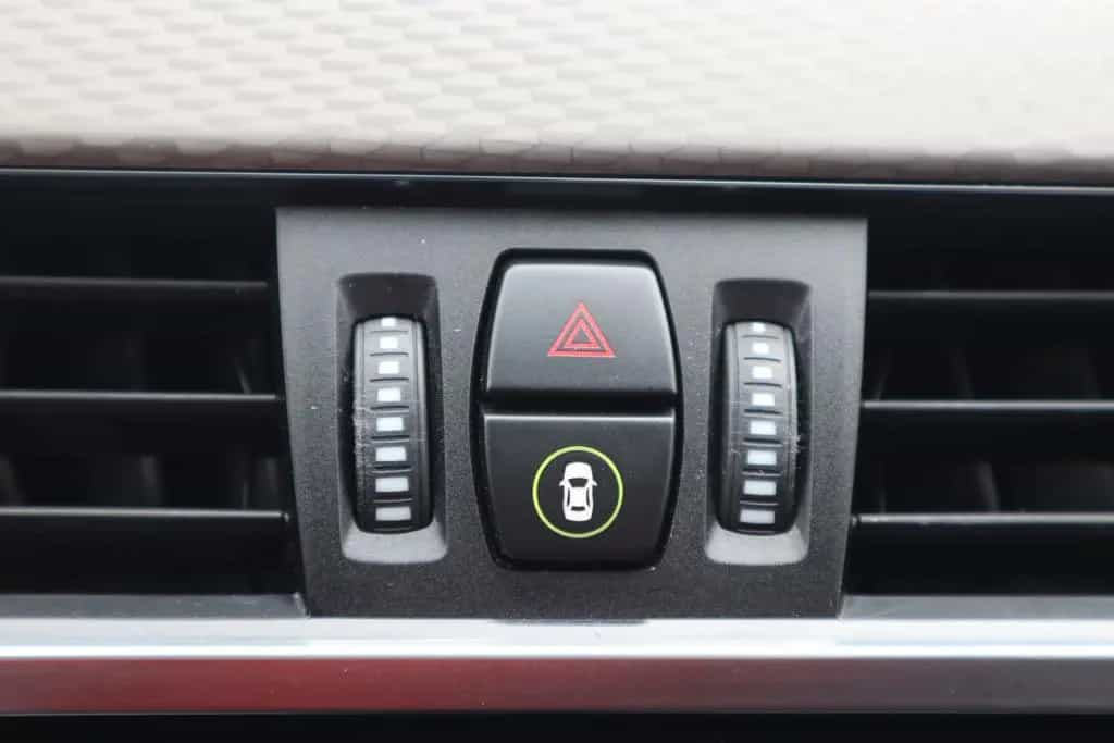 BMW X2 sDrive 18i M Sport LED Navi Kamera Tempomat 04/2019-photo-24