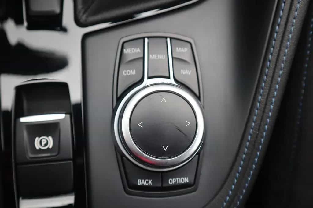 BMW X2 sDrive 18i M Sport LED Navi Kamera Tempomat 04/2019-photo-28