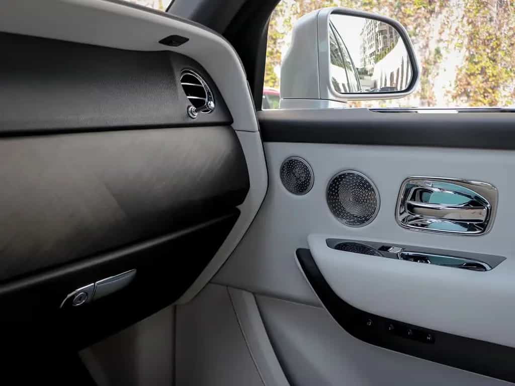 Rolls-Royce Cullinan 11/2023-photo-19