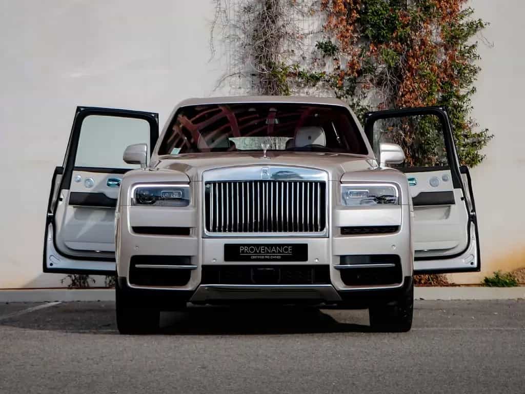 Rolls-Royce Cullinan 11/2023-photo-2