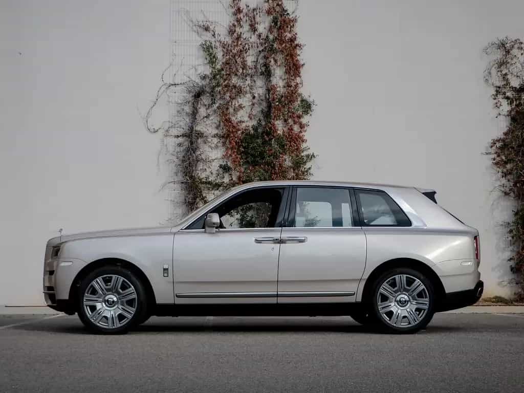 Rolls-Royce Cullinan 11/2023-photo-5