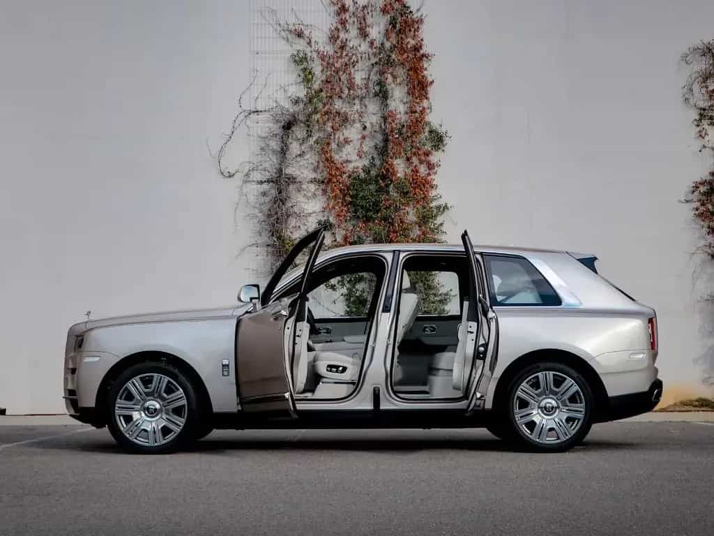 Rolls-Royce Cullinan 11/2023-photo-6