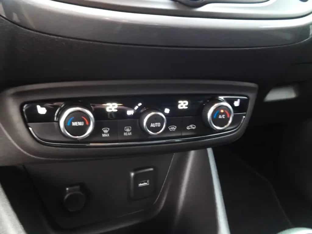 Opel Crossland (X) Crossland X Innovation PDC+Kam SHZ LHZ Navi-App 12/2020-photo-15