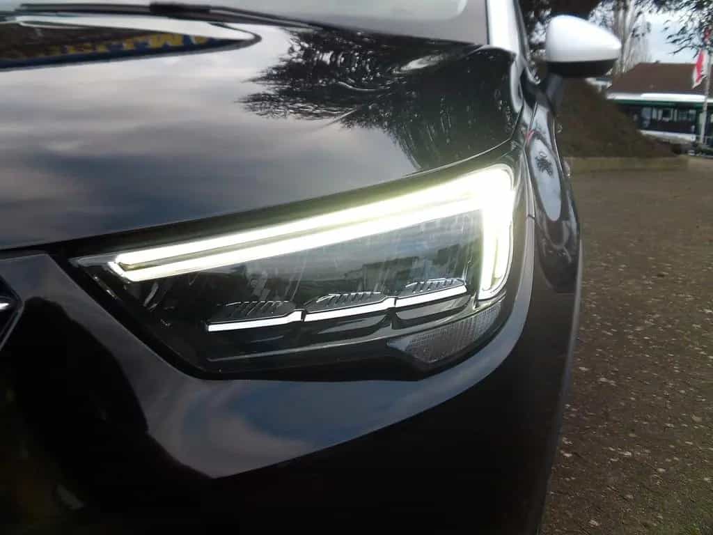 Opel Crossland (X) Crossland X Innovation PDC+Kam SHZ LHZ Navi-App 12/2020-photo-2