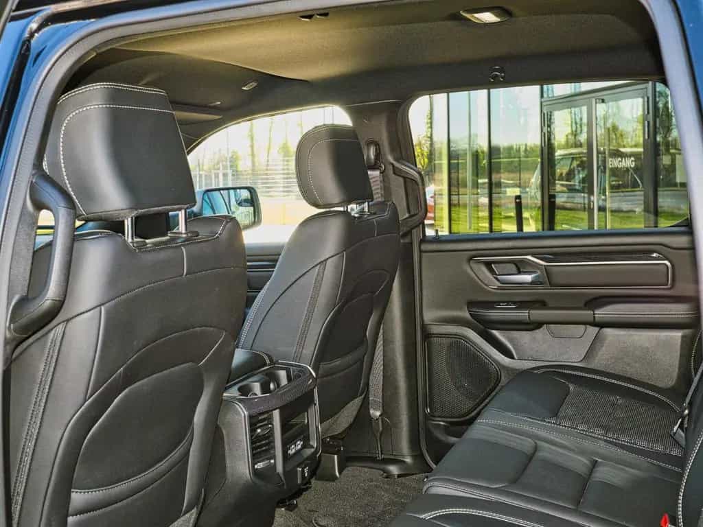 Dodge RAM 1500 Big Horn, Crew Cab AWD 07/2022-photo-18
