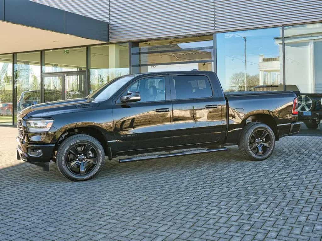 Dodge RAM 1500 Big Horn, Crew Cab AWD 07/2022-photo-3