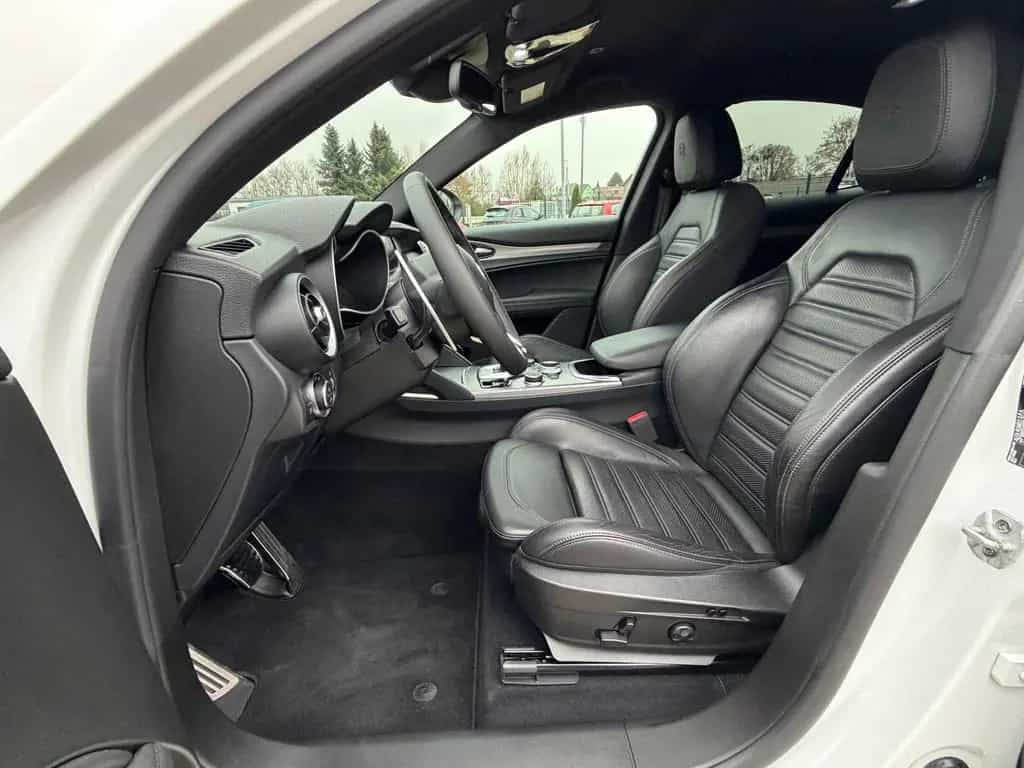Alfa Romeo Stelvio Veloce Q4 1 Hand,Leder,Kamera,Garantie 10/2021-photo-13