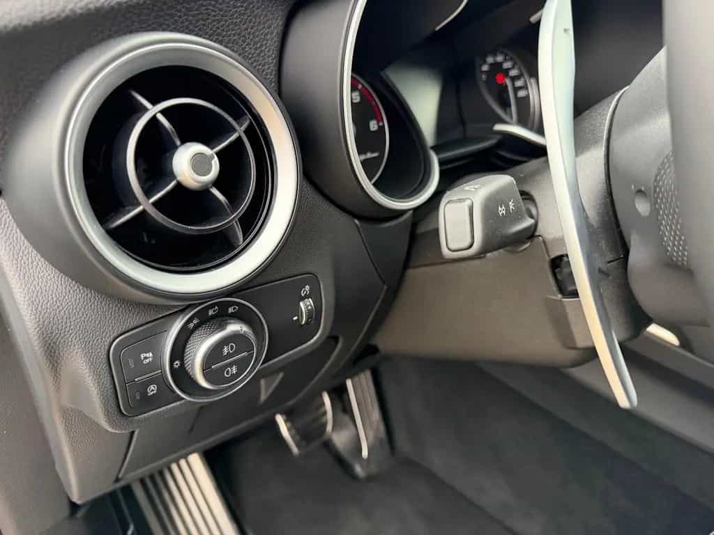 Alfa Romeo Stelvio Veloce Q4 1 Hand,Leder,Kamera,Garantie 10/2021-photo-16
