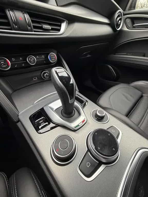 Alfa Romeo Stelvio Veloce Q4 1 Hand,Leder,Kamera,Garantie 10/2021-photo-20