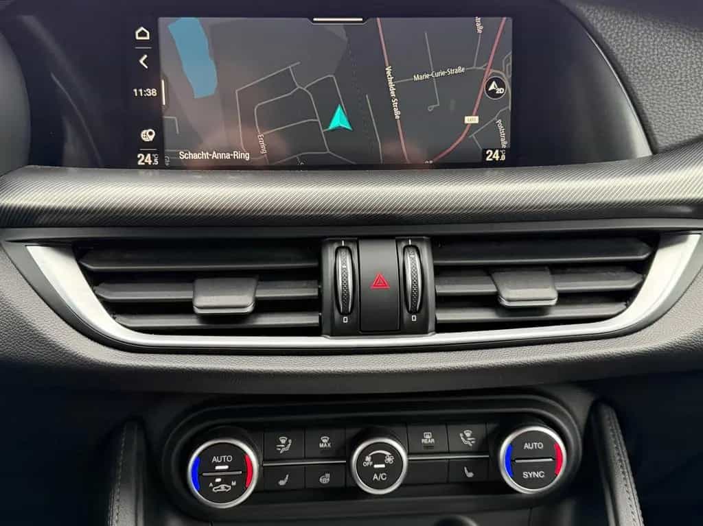 Alfa Romeo Stelvio Veloce Q4 1 Hand,Leder,Kamera,Garantie 10/2021-photo-22