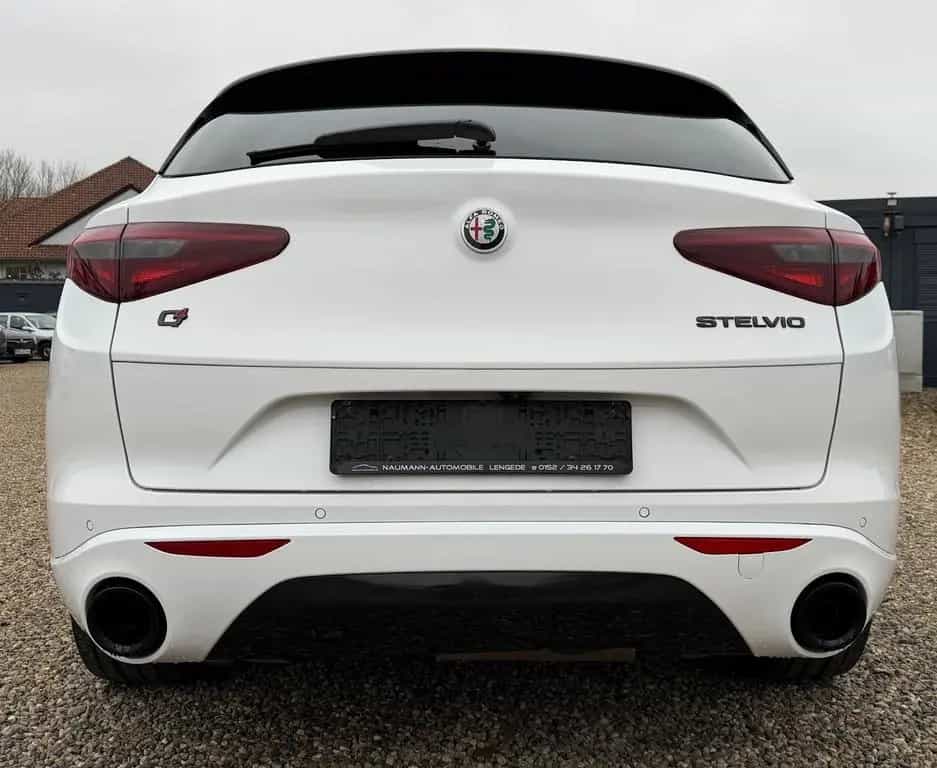 Alfa Romeo Stelvio Veloce Q4 1 Hand,Leder,Kamera,Garantie 10/2021-photo-4