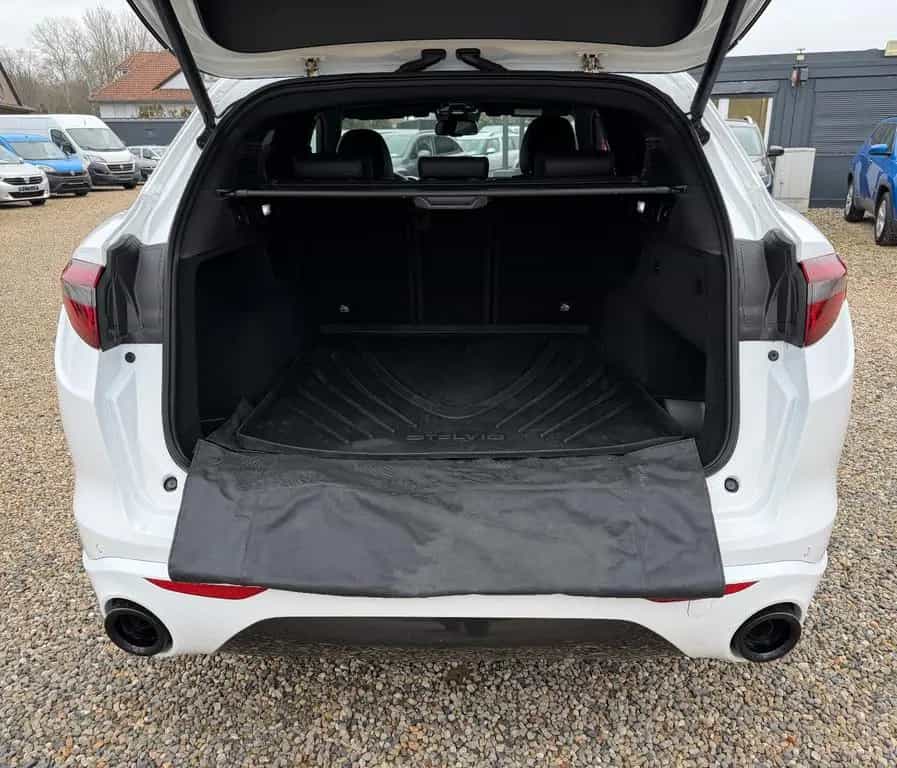 Alfa Romeo Stelvio Veloce Q4 1 Hand,Leder,Kamera,Garantie 10/2021-photo-7