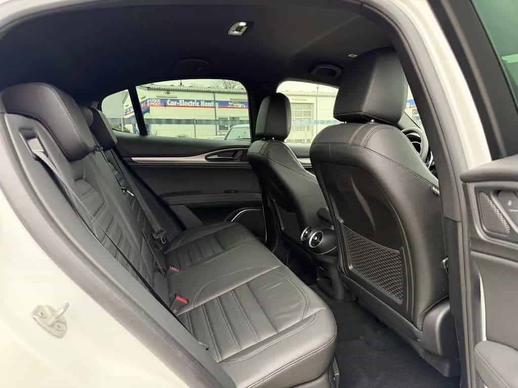Alfa Romeo Stelvio Veloce Q4 1 Hand,Leder,Kamera,Garantie 10/2021-photo-8