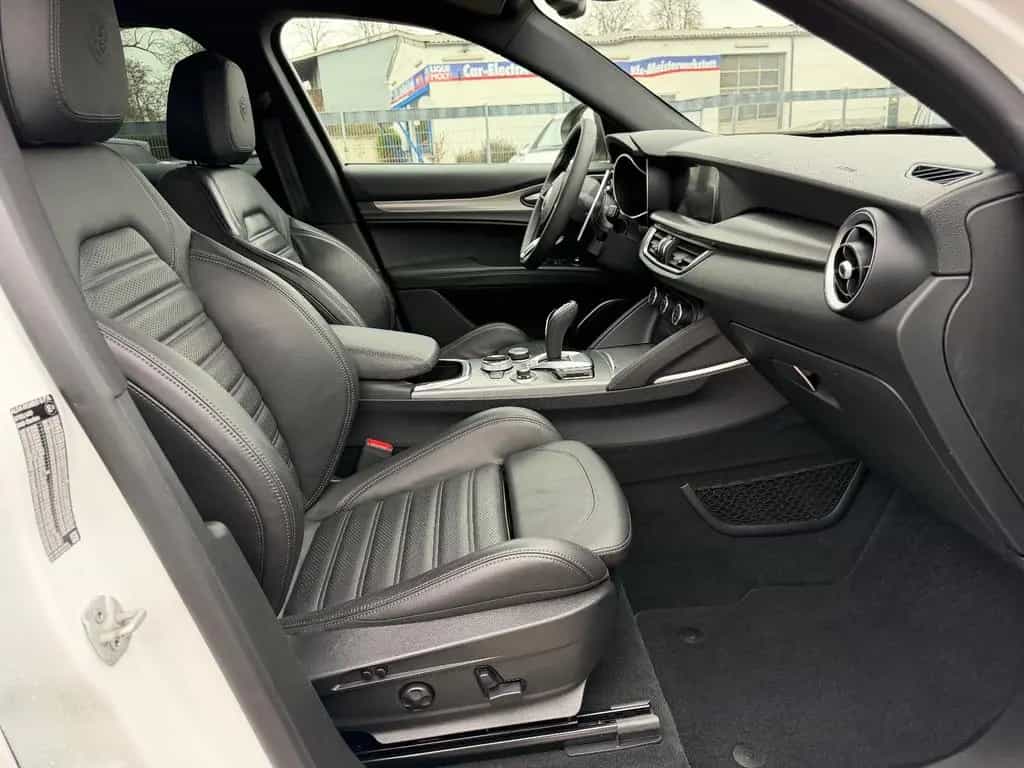 Alfa Romeo Stelvio Veloce Q4 1 Hand,Leder,Kamera,Garantie 10/2021-photo-9