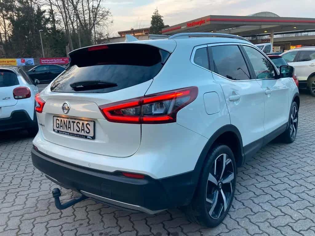 Nissan Qashqai Tekna+ -Leder-360 Kamera-AHK-LED-BOSE 09/2018-photo-2