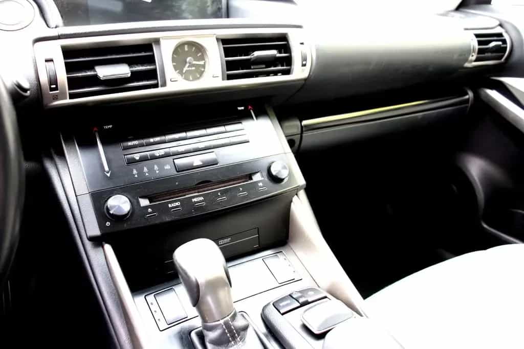 Lexus IS 250 2.5 V6 Executive Line 1. Hand TÜV neu 07/2014-photo-8