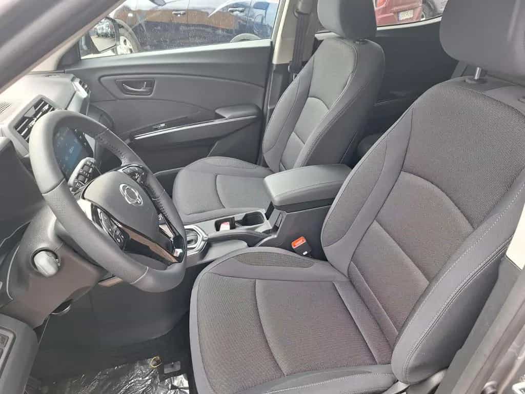 KGM Tivoli 1.5 T-GDI Black AT*KAMERA*NAVI*BLUETOOTH* null-photo-2
